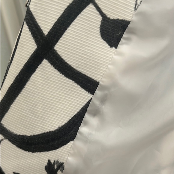 Nine West Black and White Blazer with Abstract Print - Picture 5 of 10